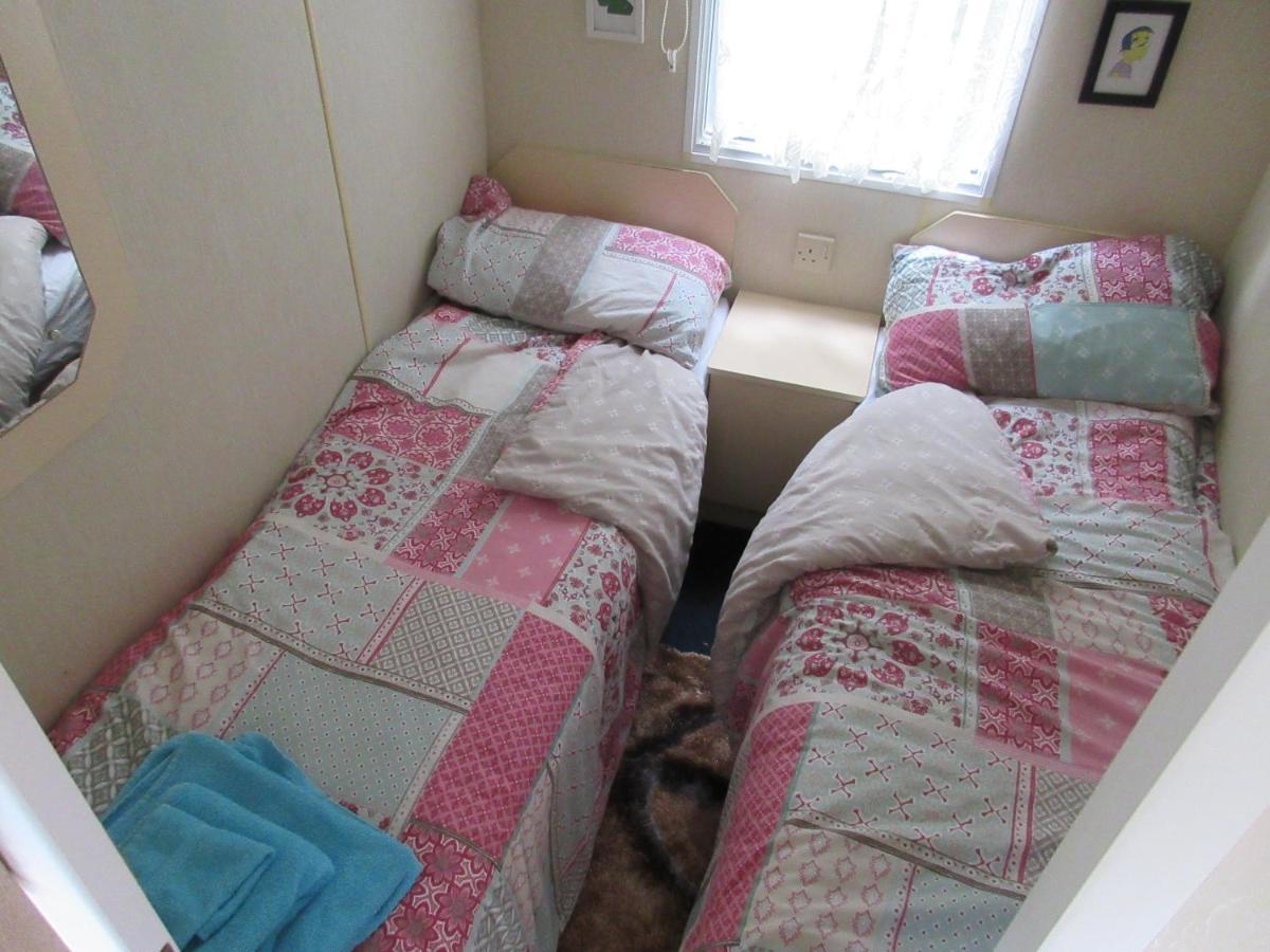 'The Cabin'. A Cosy Private & Secure Holiday Home. Padeswood Kültér fotó