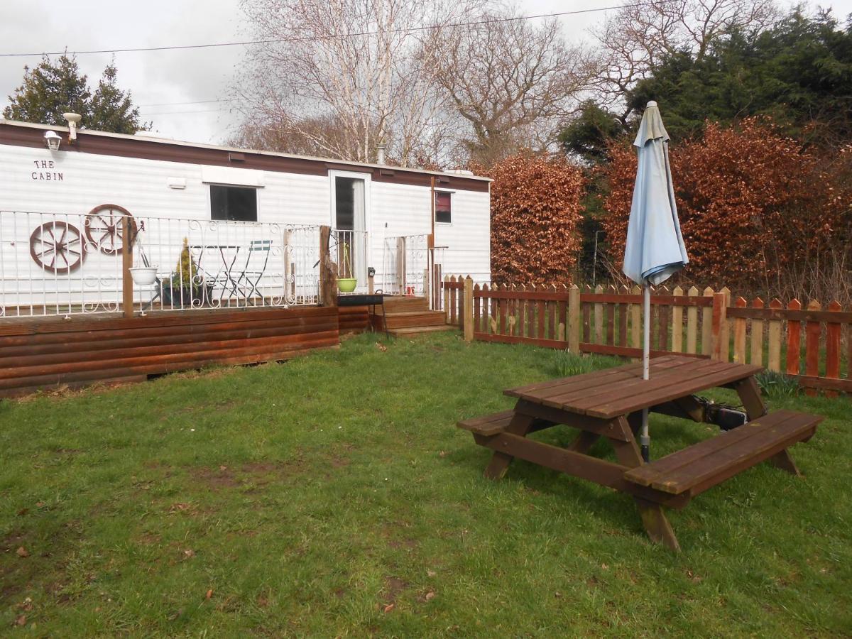 'The Cabin'. A Cosy Private & Secure Holiday Home. Padeswood Kültér fotó