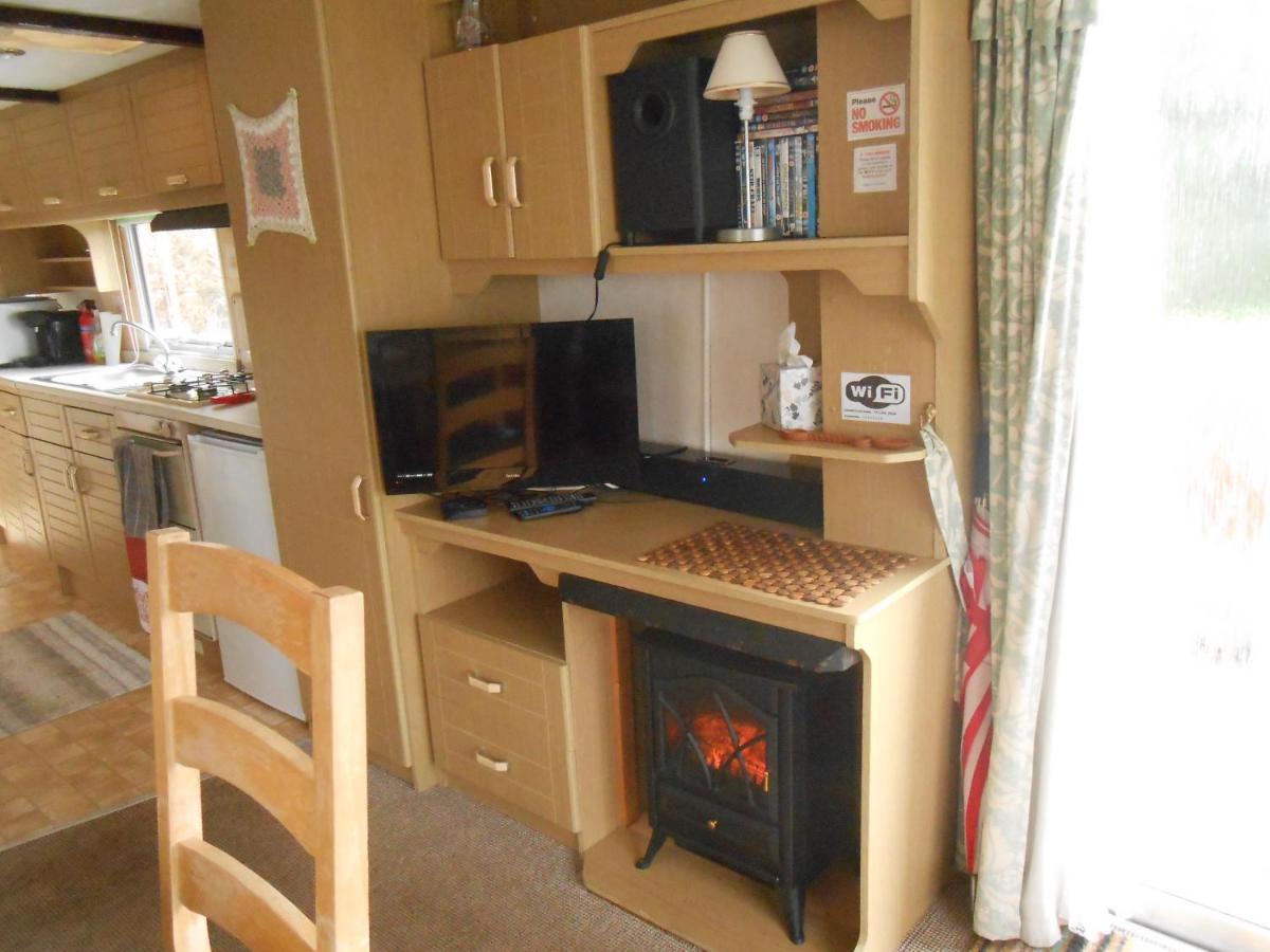 'The Cabin'. A Cosy Private & Secure Holiday Home. Padeswood Kültér fotó